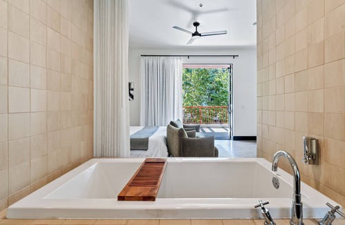 Claremont Hotel | Hotel Casa 425 + Lounge