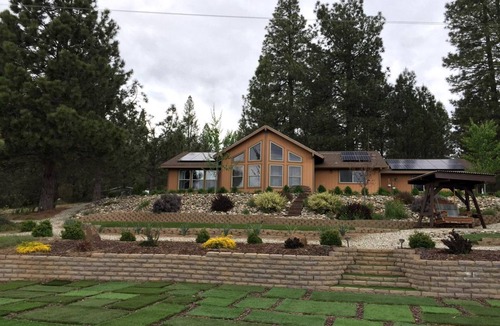 Coulterville House | House ∙ 2 bedrooms ∙ 4 guests