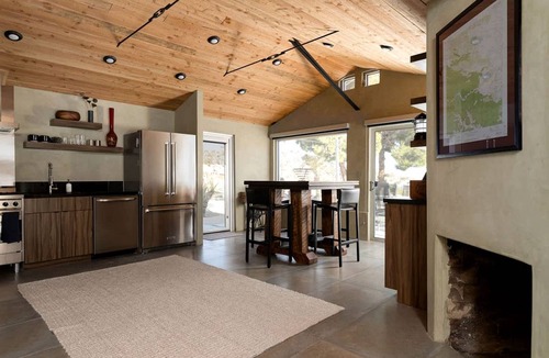 Pioneertown House | House ∙ 2 bedrooms ∙ 2 guests