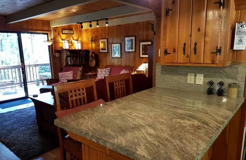 Idyllwild House | House ∙ 2 bedrooms ∙ 3 guests