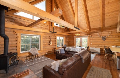 Upper Moonridge House | House ∙ 3 bedrooms ∙ 6 guests