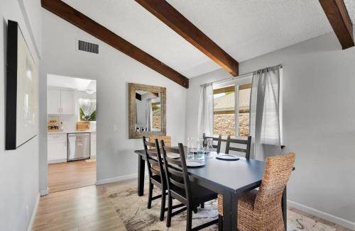 Victorville House | House ∙ 3 bedrooms ∙ 7 guests