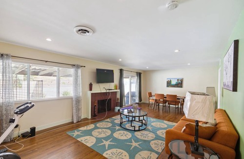 Azusa House | House ∙ 4 bedrooms ∙ 6 guests