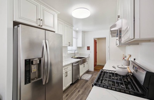 Azusa House | House ∙ 4 bedrooms ∙ 6 guests
