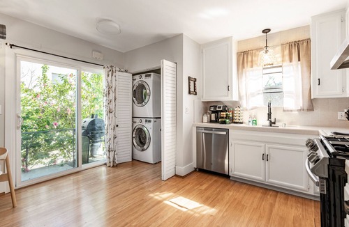 Belmont Heights House | House in Prime Belmont Heights Near Beach w/Gym and Garage