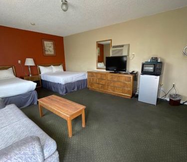 Ridgecrest Hotel | Howard Johnson by Wyndham Ridgecrest, CA
