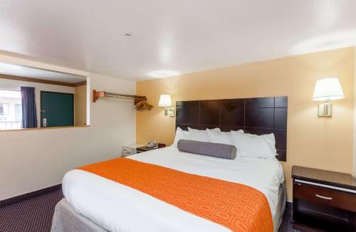 Norco Hotel | Howard Johnson by Wyndham Norco
