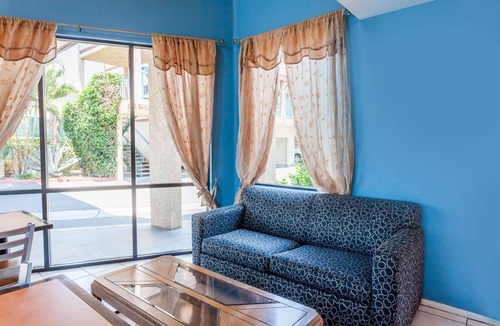 Norco Hotel | Howard Johnson by Wyndham Norco