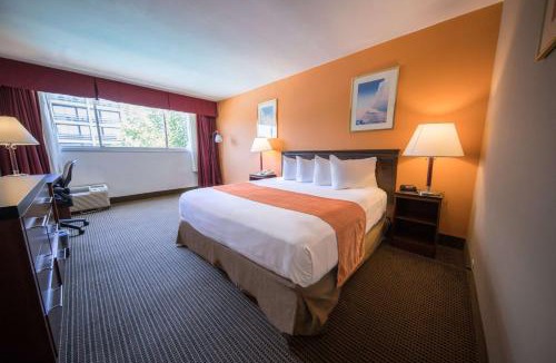 Northwest Anaheim Hotel | Howard Johnson by Wyndham Fullerton/Anaheim Conference Cntr