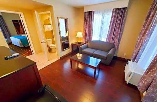 Mid Central Hotel | Howard Johnson by Wyndham Pasadena