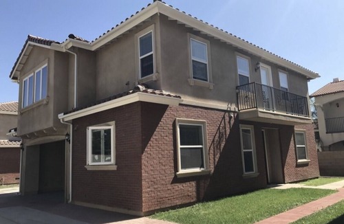 San Gabriel House | HUGE 3BR 2.5BA in prime location near Starbucks, restaurants, markets
