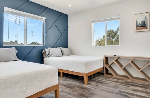 Montebello House | Huge and modern home near LA & OC