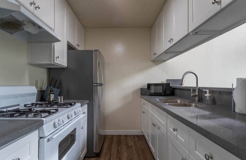 Rampart Village Apartment | Huge Koreatown LOFT, Spacious, Bright, close to DTLA!