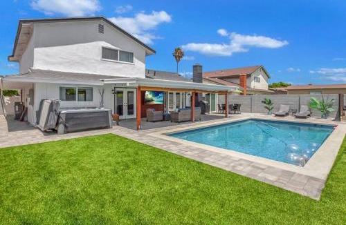 Huntington Beach House | Huntington Beach, AC, Pool, Hot Tub, Detached Office, Close to Beach, Outside Entertaining Area