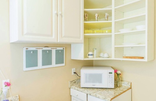 Hollywood Hills Apartment | HW.C1 - Spacious Studio, East Hollywood
