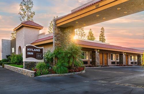 Brea Hotel | Hyland Inn Brea