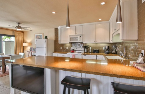 Palm Desert Condo | Ideal Condo by El Paseo | Pool & Tennis Access | Modern Amenities & Proximity to Shopping