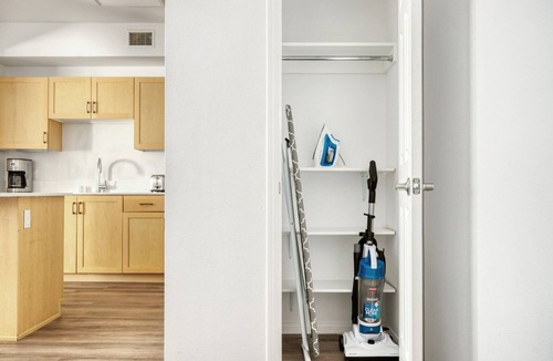 Hollywood Apartment | Ideal Hollywood 2BR w/Gym, Pool & Spa, nr. Sunset Blvd, by Blueground