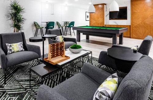 Westchester Apartment | Ideal Westchester 1BR w/ Pool, Gym, nr. beach & LAX, by Blueground