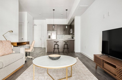Warner Center Apartment | Ideal Woodland Hills 2BR w/Pool & Gym, near Warner Center, by Blueground