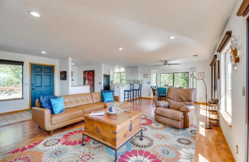 Kelseyville House | Idyllic Kelseyville Home with 2 Decks and Views!