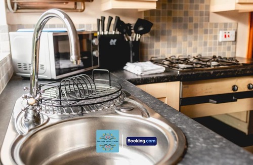 Birmingham Apartment | Ilford House - 3 Bedrooms, Free Parking & WiFi