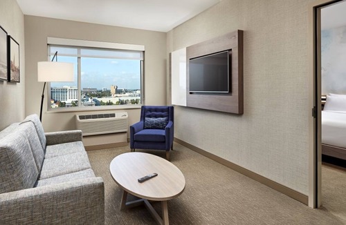 Anaheim Resort Resort | In the Heart of it All! 2 Wonderful Units, Pool, Water Park!