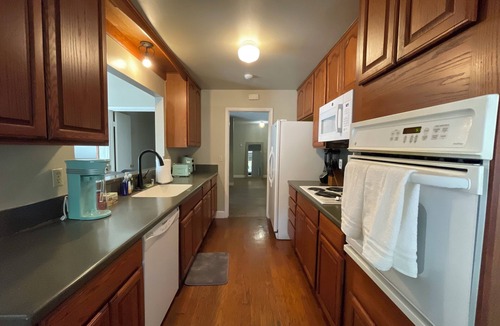 Southeastern Sacramento House | In the heart of Sacramento, this home offers comfortable and convenient living.