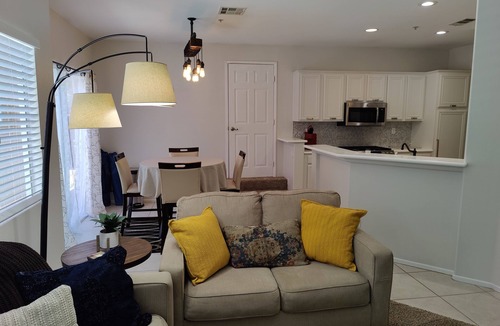 Murrieta Hot Springs Condo | In the heart of southern California wine country, 45 min to the beach