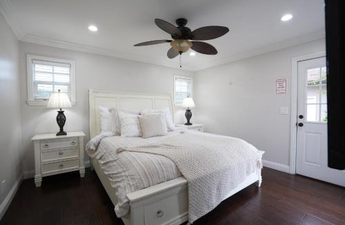 Hermosa Village House | Incredible 5 Bedroom, 4 Bath, Rock Pool & Jacuzzi Home, 1/2 Mile Walk To Disney