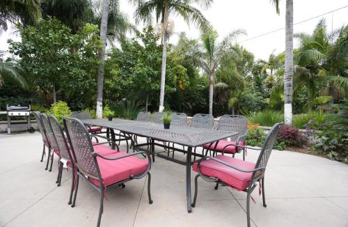 Northwest Anaheim House | Incredible Estate 5 Bedrooms 3 bathroom w/Resort Style Rock Pool & Jacuzzi