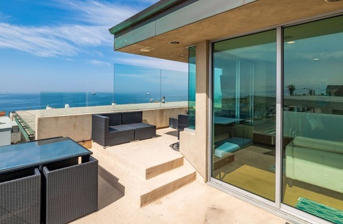El Porto House | Incredible Ocean Views High Atop A Hill In North Manhattan Beach!