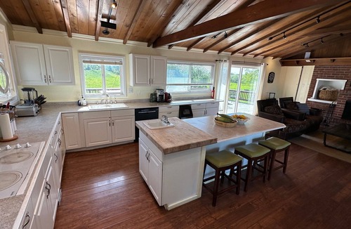 San Joaquin County Cabin | Incredible Private Island Retreat on 85 Acres