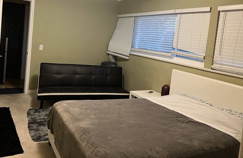 Arcadia House | Independent Access Suite