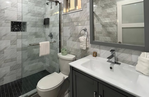 Munras Avenue Hotel | Inn By the Bay Monterey