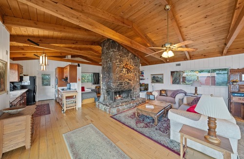 Pine Cove House | Inspiring home with "Sunset Perch" Views & Spa