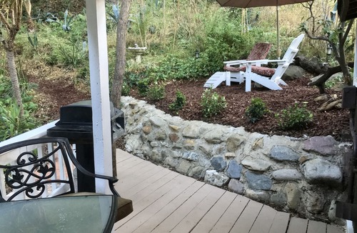 Topanga Cottage | - Intimate Luxury . Minutes from Malibu Beach in a beautiful park-like setting