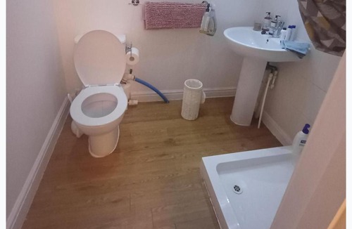 Pontypridd House | Inviting 1-Bed Cottage in Pontypridd