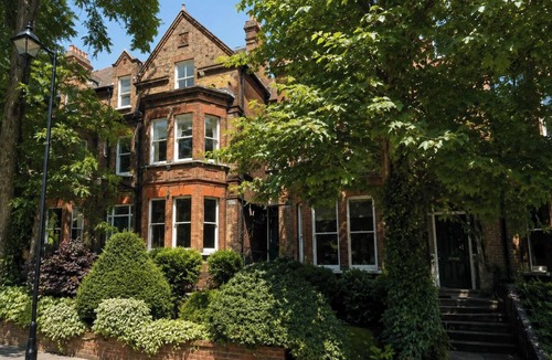 Frognal and Fitzjohns Apartment | Inviting 2BD Victorian Flat, Near Hampstead