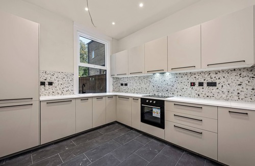 Peckham Apartment | Inviting London apartment with contemporary amenities