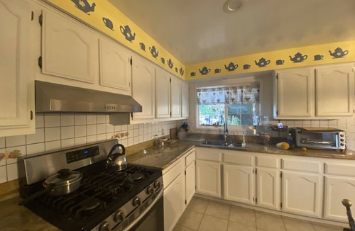 North Hills West House | Is a corner house close to magic mountain park and universal studios.