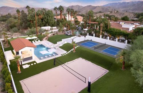 Palm Desert House | Jaguar Estate - Private Lush Estate with 2 Incredible Pools and Spas, Pickleball and Resort Style Yard