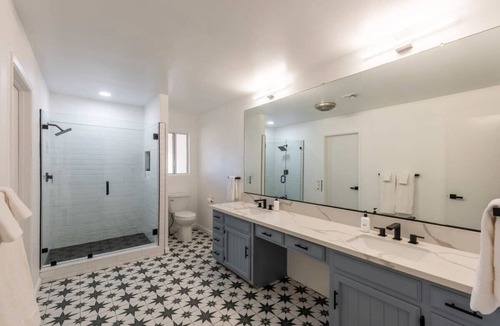 Yucca Valley House | Jellystone Lodge- Walk into Park, Spa, Cowboy Pool