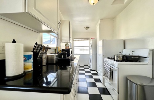 Alhambra House | Jie’s choice -Charming 2B in the Heart of Alhambra