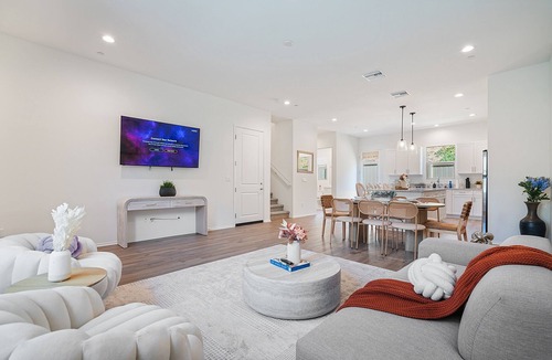 Walnut House | Jie’s Golden Walnut - Brand New Modern 4B4B Home
