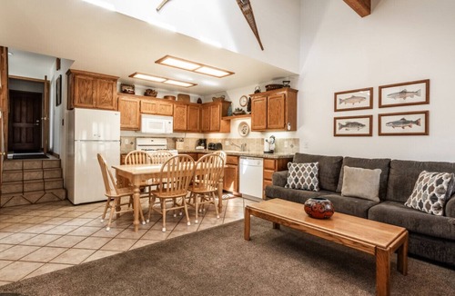 June Lake Condo | June Lake Aspen Meadows 11 Spacious and Quiet