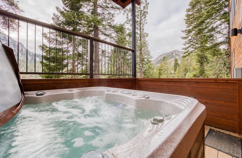 Alpine Meadows House | Juniper at Alpine - Private Hot tub, Pet Friendly & Free Shuttle to Slopes