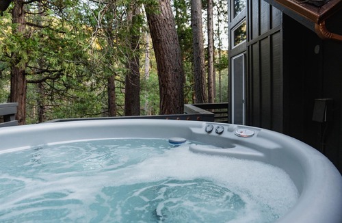 Idyllwild Cabin | Juniper by Freewyld | A-Frame Cabin + Hot Tub