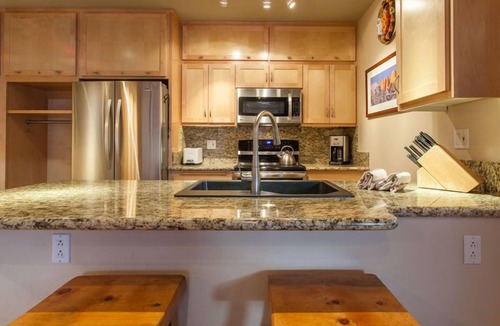 Mammoth Lakes Condo | Juniper Springs Lodge #426 - Luxury Ski in Ski out! 2 Bedroom; (End Unit)