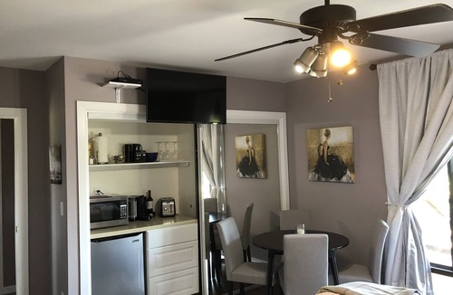Mira Costa House | Just 3 miles to the beach!
